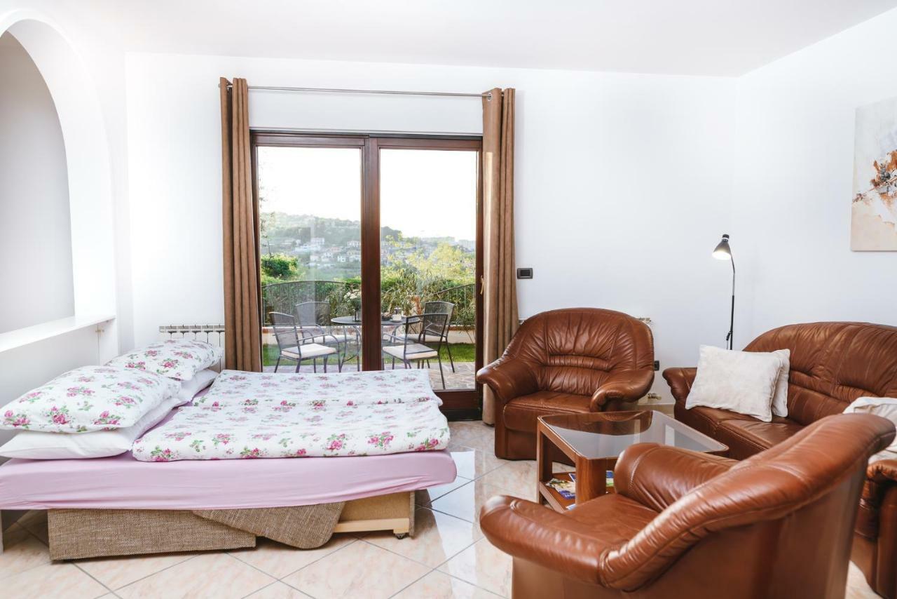 Appartamento Apartma Barbara Capodistria Esterno foto